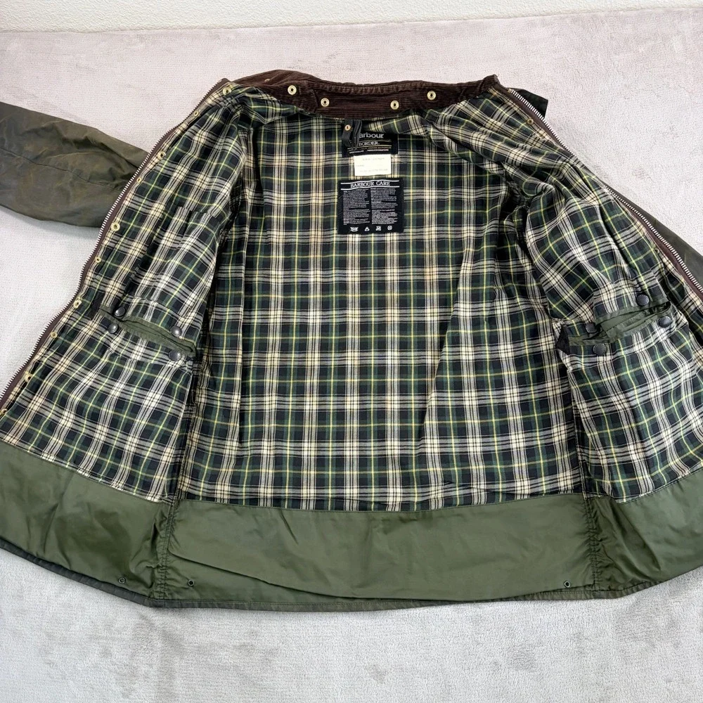 Vintage Barbour A200 Border Wax Jacket C42/107CM Sage Green Country England 80s